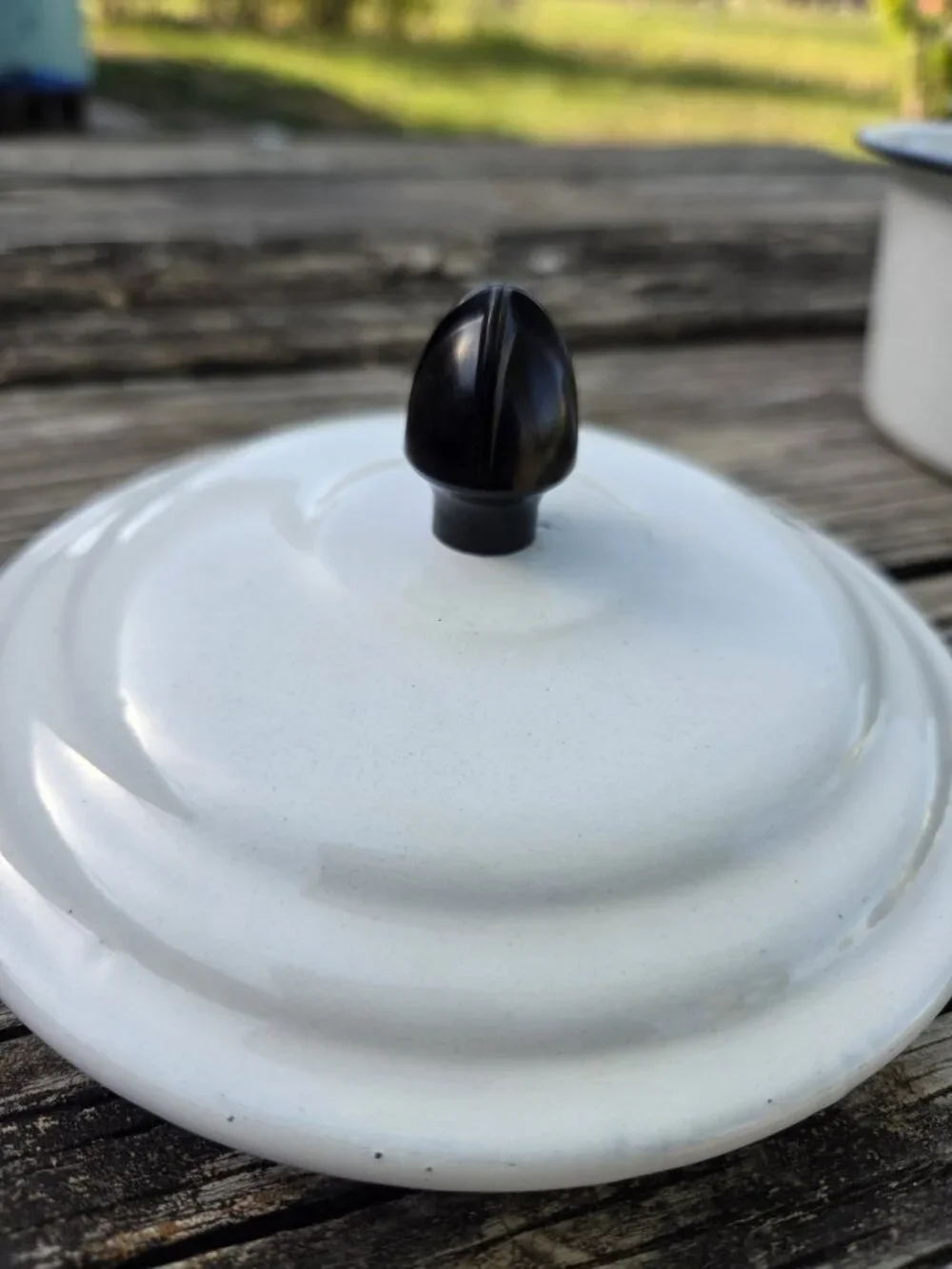 Vintage White with Black Trim Enamelware Saucepan with Lid Enamel‎ Tuxedo